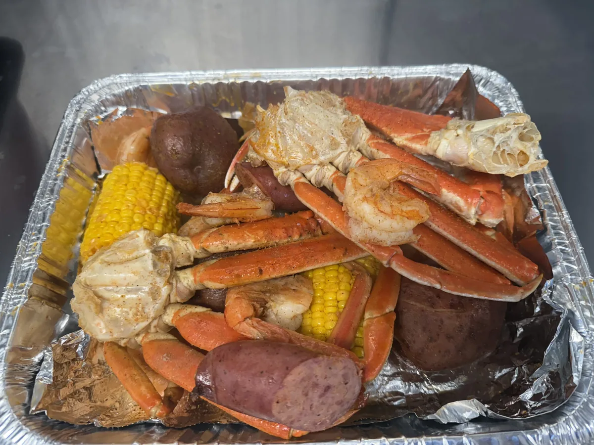 Seafood Boil Snow Crab Sausage Corn Tray — Froggy's TX Southern Seafood
